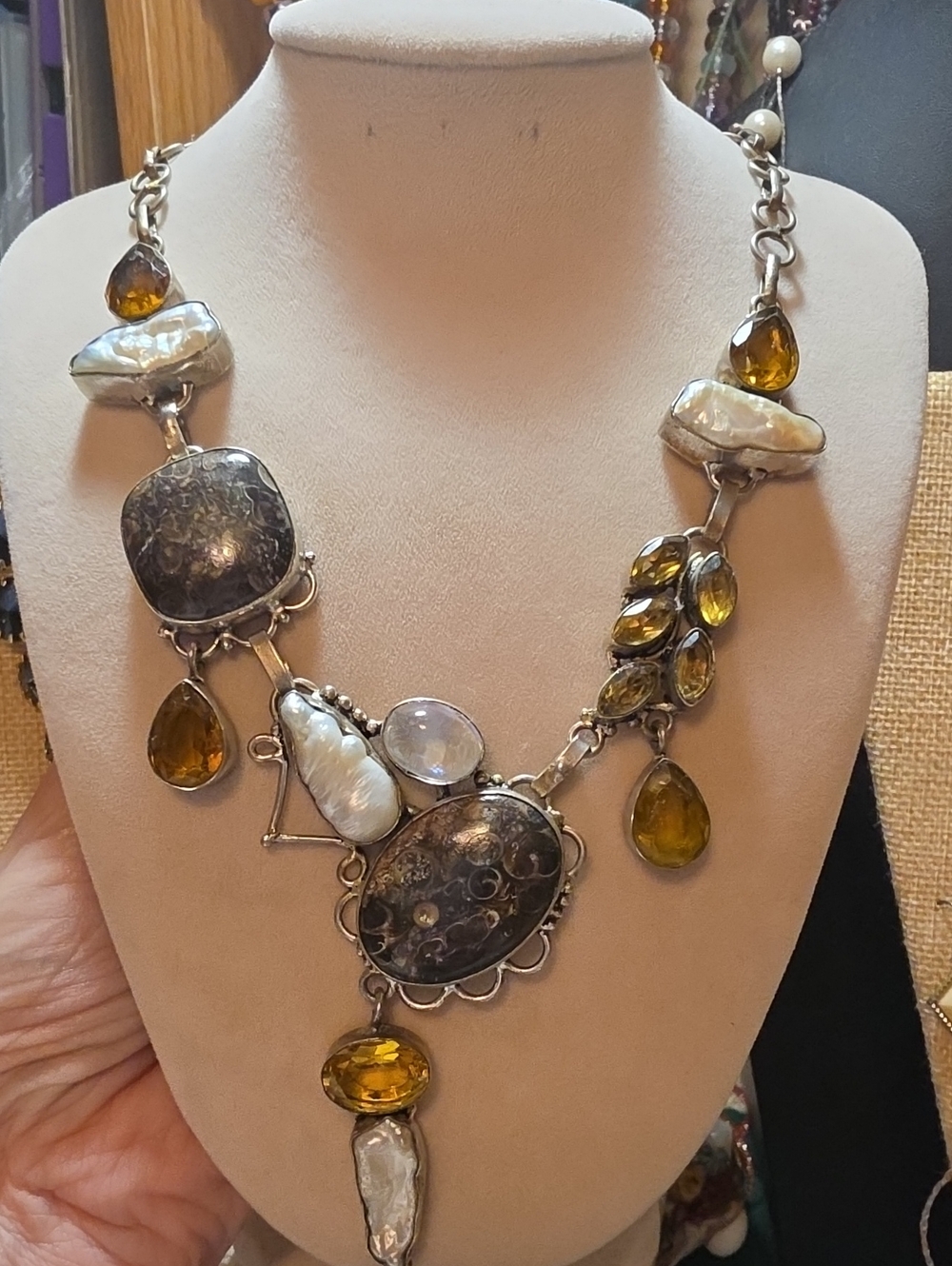 925 Sterling Silver Statement Necklace With Agate and Mother Of Pearl